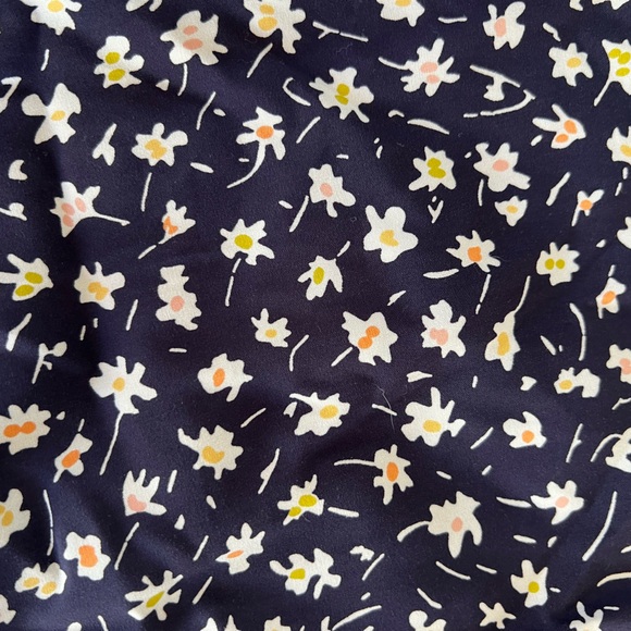 MADEWELL - MIDI DRESS
*NEVER WORN*
Short sleeve, v-neck, navy floral midi dress - Picture 3 of 10